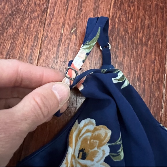 Lulu’s LUSH navy floral maxi dress - Picture 7 of 11